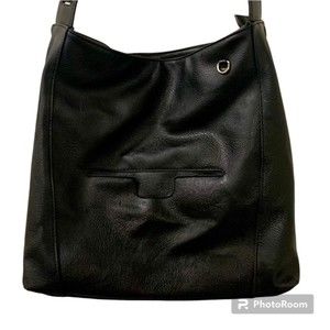 Darcy Marks London Womens Black Pebbled Faux Leather Zip Closure Shoulder Bag